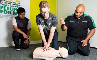 Role Of A First Aider | St John Ambulance