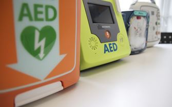 Defibrillator buying guide Defibrillator buying guide